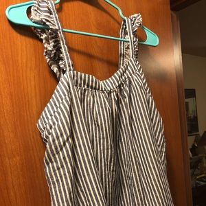 Old navy ruffled sleeved blouse